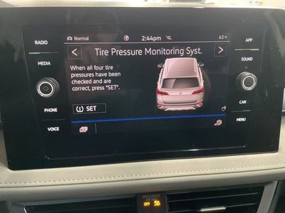 2025 Volkswagen Taos SE