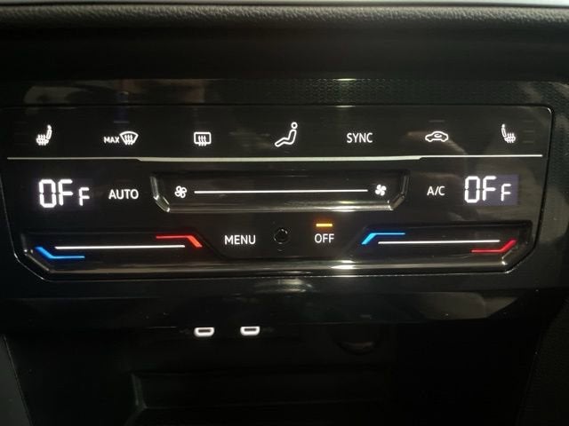 2025 Volkswagen Taos SE