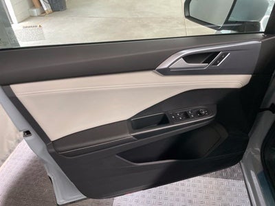 2027 Volkswagen Taos SE