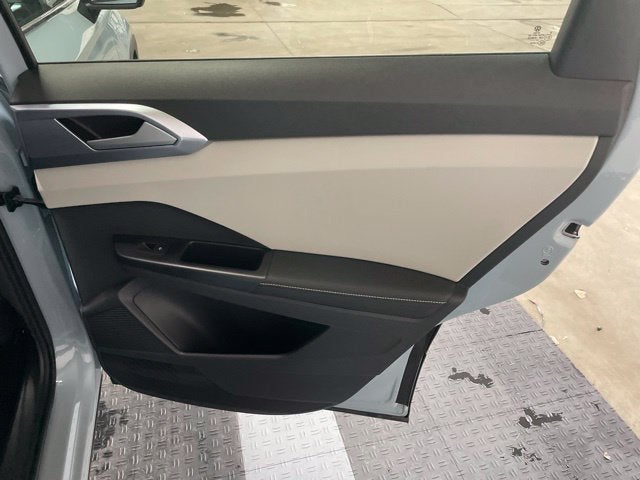 2027 Volkswagen Taos SE