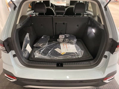 2027 Volkswagen Taos SE