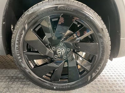 2023 Volkswagen Taos SE
