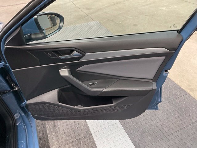 2027 Volkswagen Jetta SE
