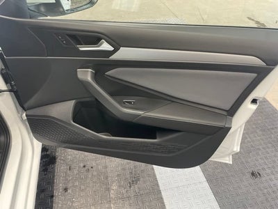 2027 Volkswagen Jetta SE