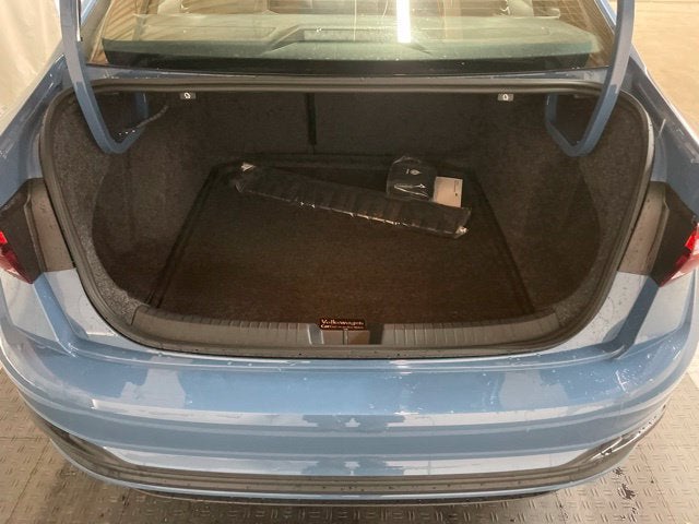 2026 Volkswagen Jetta Sport - Photo 9