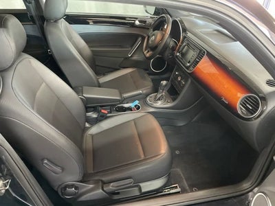 2013 Volkswagen Beetle 2.5L Fender Edition
